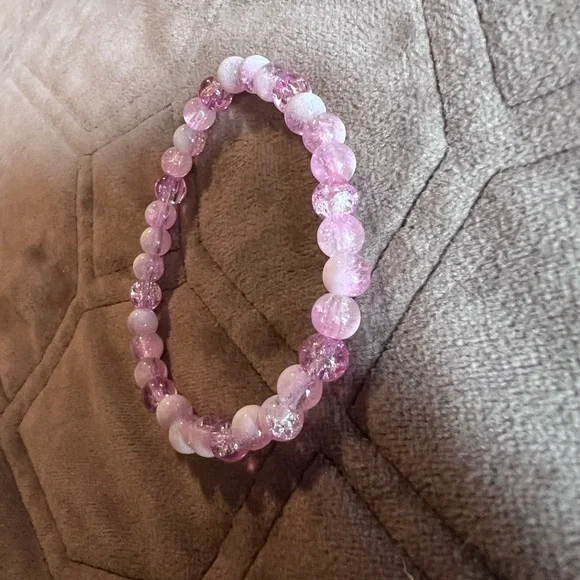 Handmade Light Barbie Pink & White Beaded Bracelet, Size 7” - Picture 2 of 3